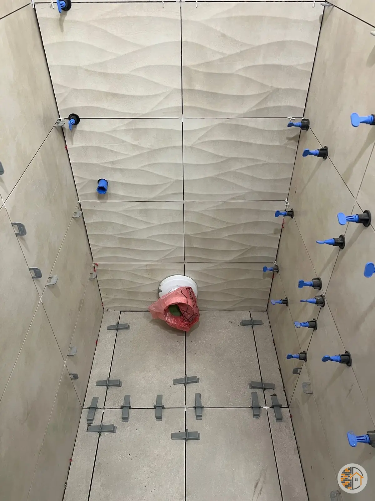 WC felújítás, burkolás – Profiépítőműhely referencia (1)